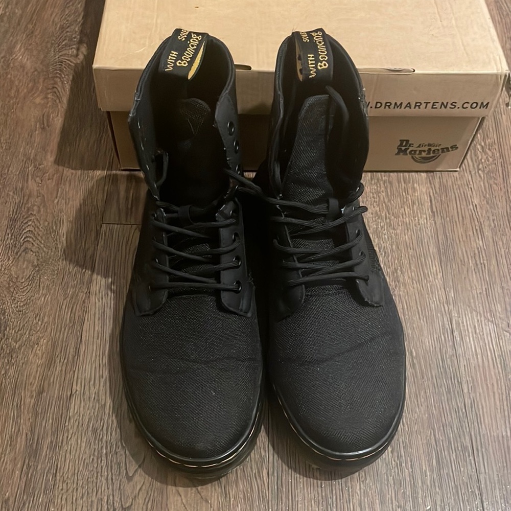 Dr Martens Boots unisex